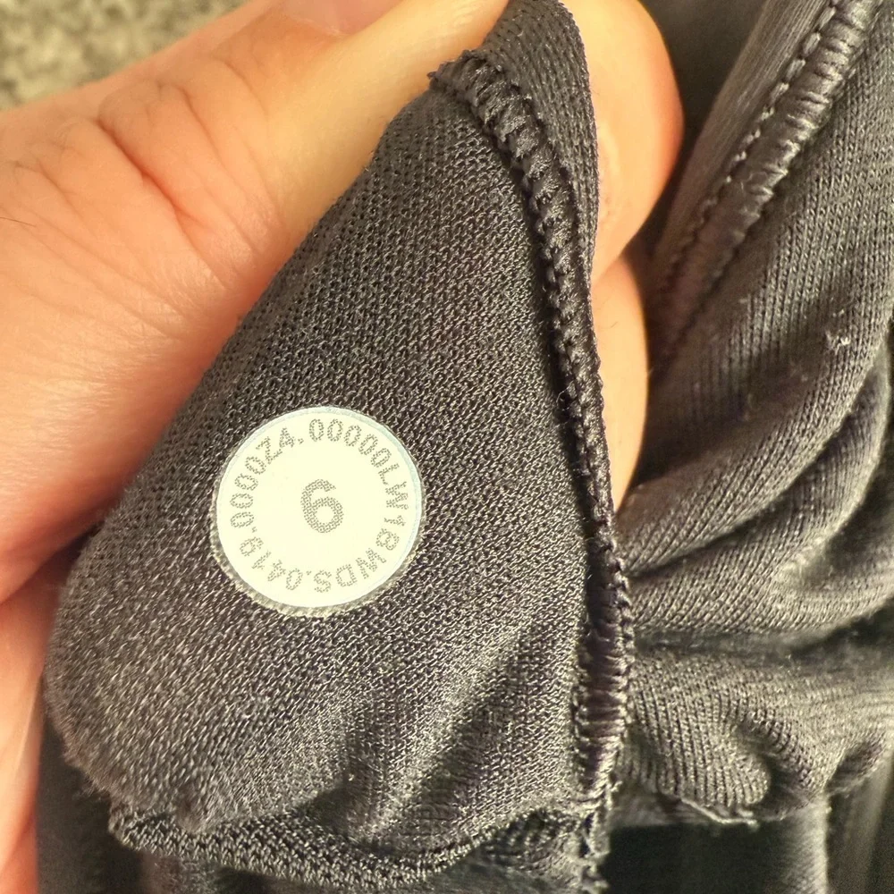 Lululemon Mastered Motion Cropped Tank